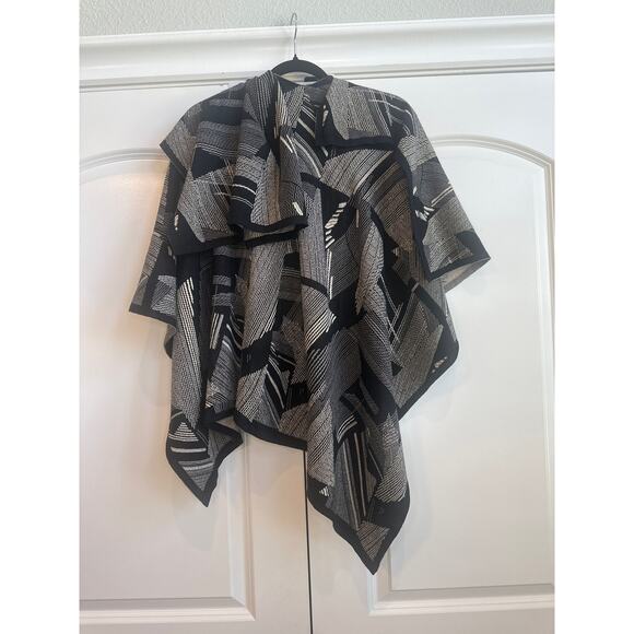 Chico’s One size Black and Metallic gold Mix Pattern Shawl Wrap Drape - Picture 7 of 8